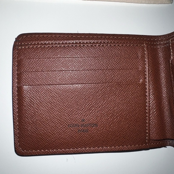 LV Monogram Multiple wallet in great condition. - Picture 4 of 9